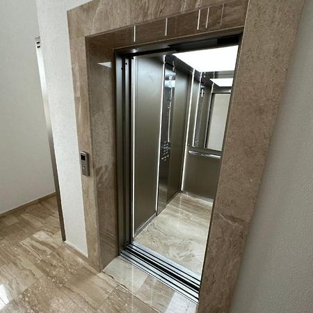 Irina Centre Apartment Подгориця Екстер'єр фото